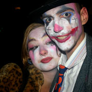 Dating in Los Angeles Sucks, Here Are Ten Reasons a Sybian is Better!